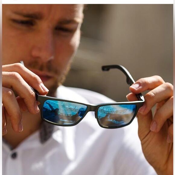 NWT Polarized Classic Blue Mirror Sunglasses AH0922 - Picture 1 of 9